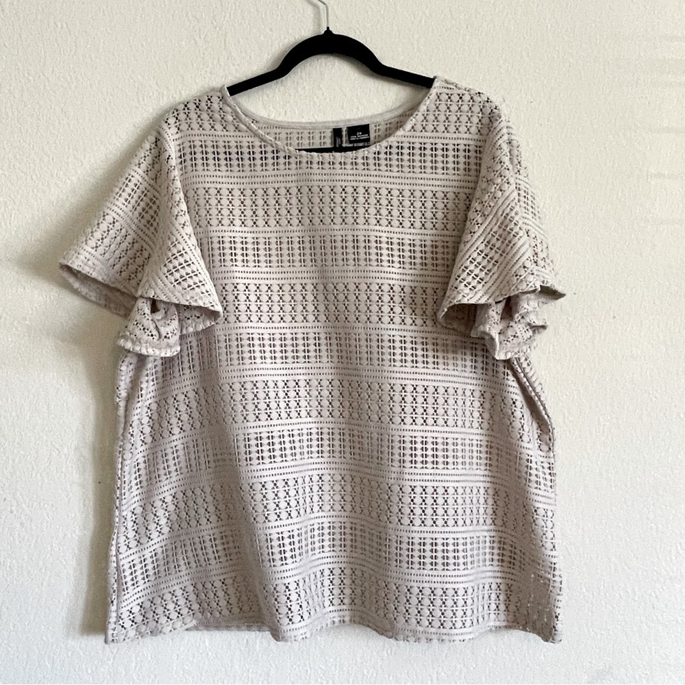 New Direction curvy woman’s tan blouse 2X feminine eyelet flared sleeve causal